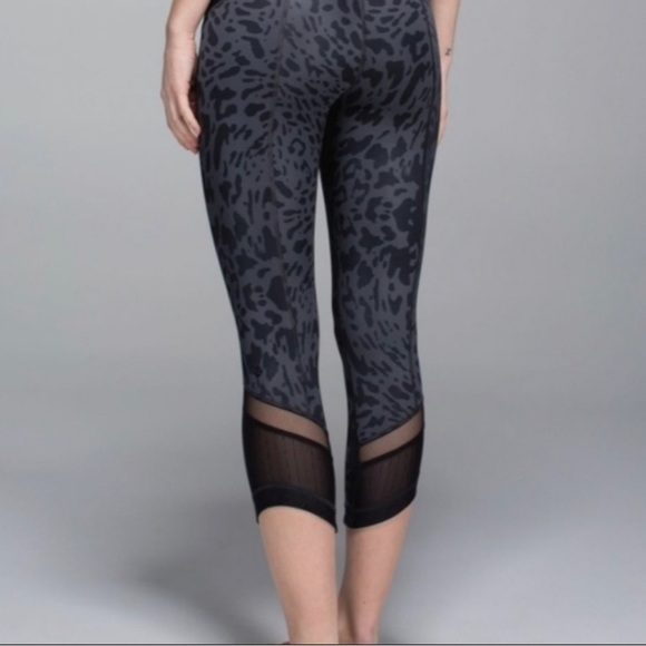 Luulemon Black Cropped Leggings with Lepard Print - Picture 9 of 10
